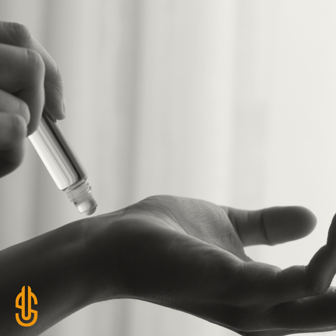 How Roll-On Oil-Based Perfumes Reduce Wastage Compared to Traditional Spray Perfumes